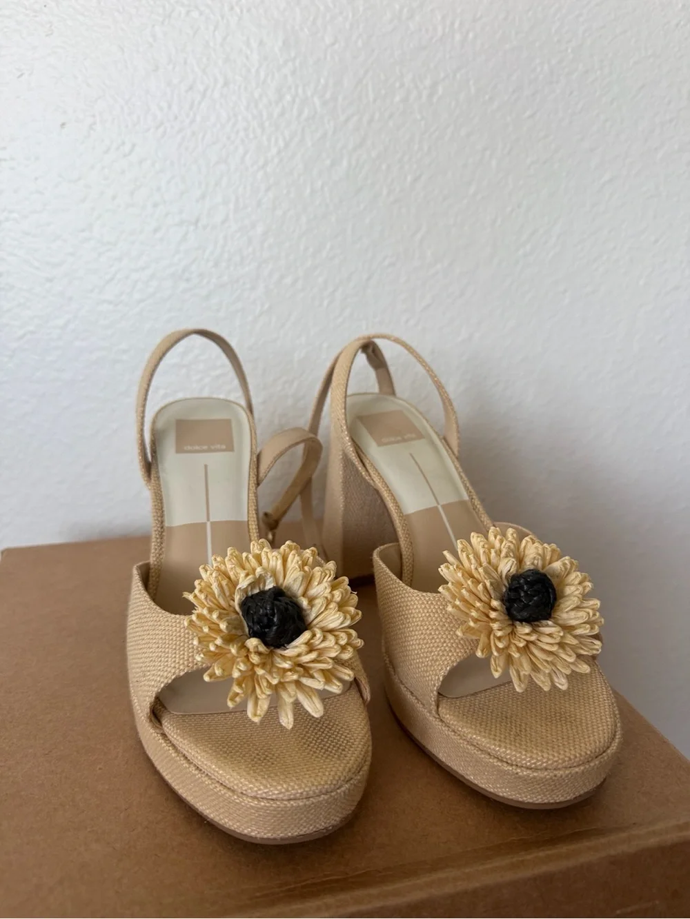 Dolce Vita Beige Platform Slingback Sandals with Floral Accent